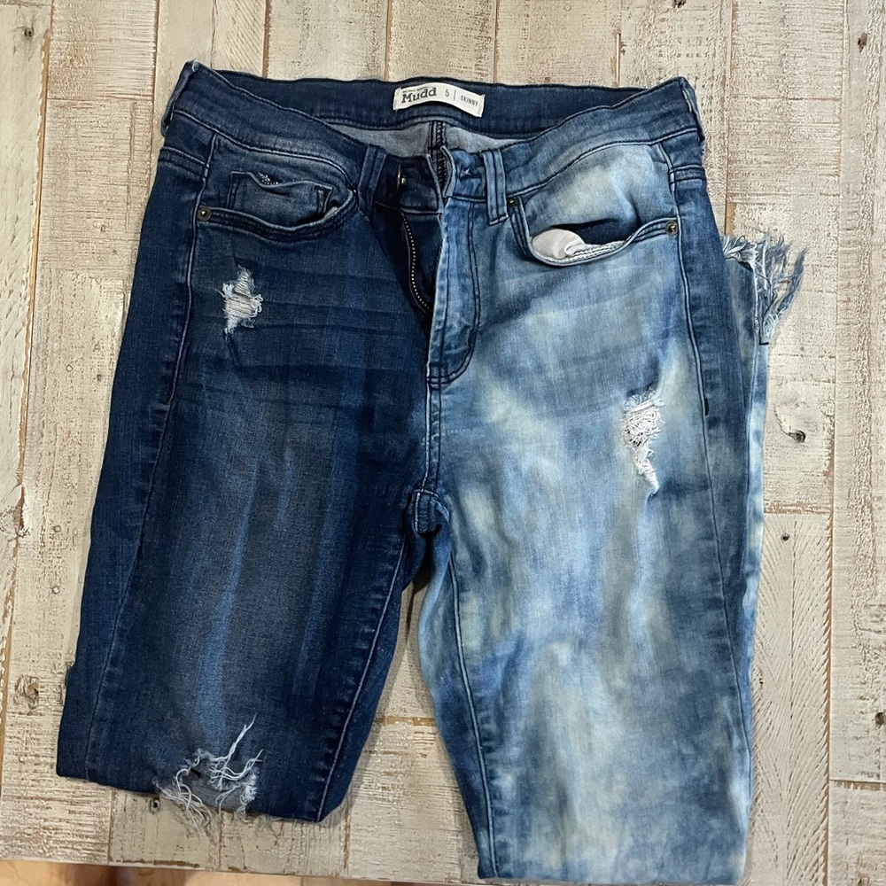 Jeans - Picture 1 of 7